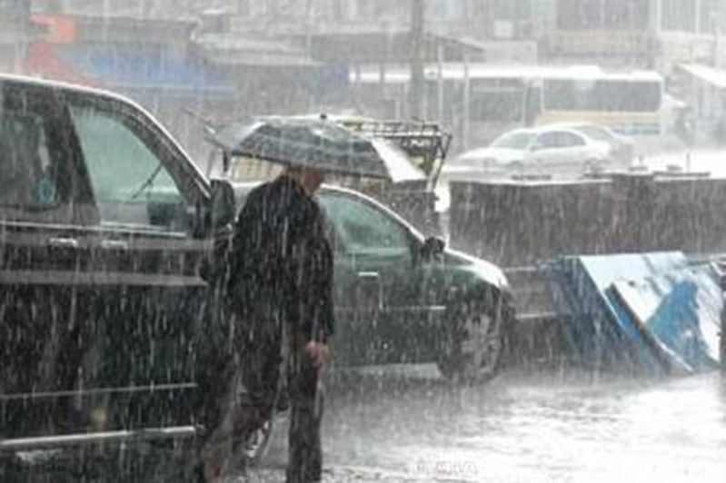 Sağanak yağış, kuvvetli rüzgar ve toz taşınımı geliyor