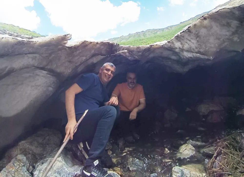 Sason’da bulunan kar tünelleri görenleri hayran bırakıyor