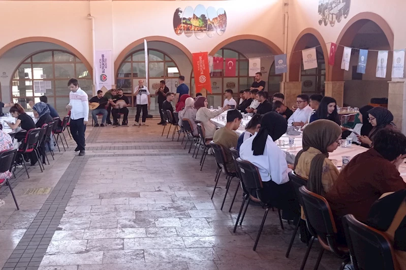 YKS öncesi öğrencilere moral desteği