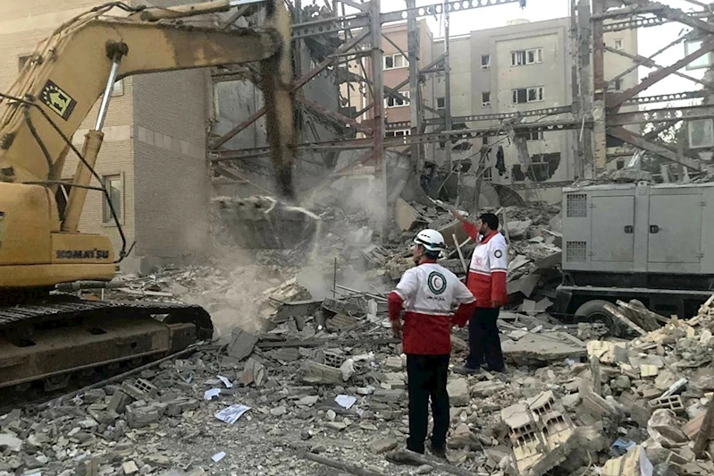 İran: Siyonist saldırılar devam ediyor, 430 kişi şehit oldu, 3 bin 500