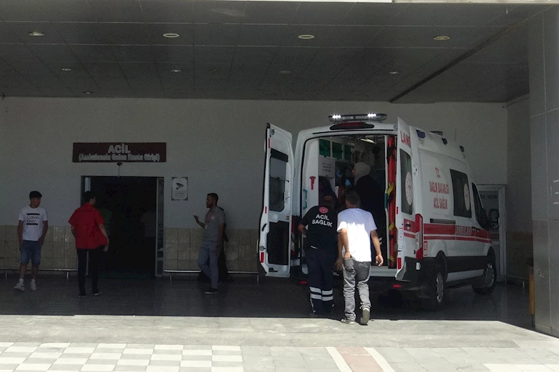 Kamyon ile motosiklet çarpıştı: 1 yaralı