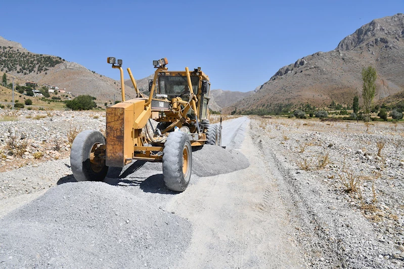 Belediye Başkanı Geçit: 57 kilometre yol yatırımıyla kırsalın çehresi değişiyor
