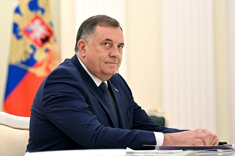 Bosnalı Sırp lider Dodik görevden alındı