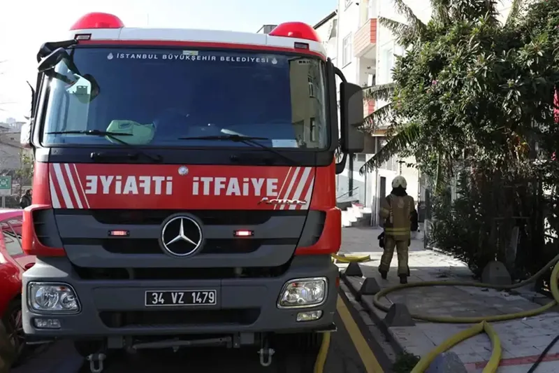 İstanbul Beyoğlu’nda otelde çıkan yangın söndürüldü