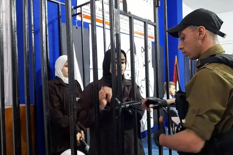 İşgal zindanlarında 51 Filistinli kadın esir bulunuyor