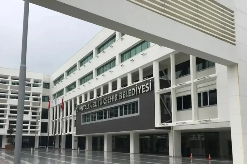 Antalya Büyükşehir Belediyesine yönelik soruşturmada 16 şüpheli gözaltına alındı