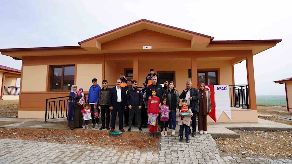 Adıyaman’da köy konutlarının anahtarları teslim edildi