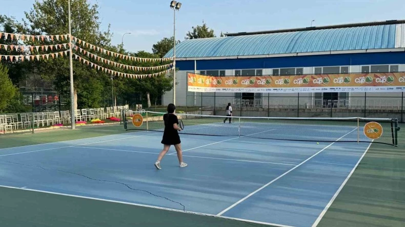 Batman’da bu yıl ikincisi düzenlenen tenis turnuvası başladı