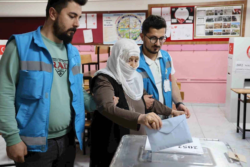 Diyarbakır’da yaşlı ve hastalar Evde Sağlık Hizmeti ekiplerinin yardımıyla oylarını kullandı