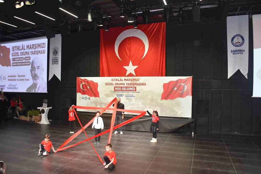 Şahinbeyli Öğrenciler İstiklal Marşını en güzel okumak için yarıştı