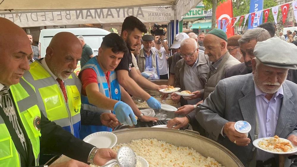 Türkçülük Günü’nde pilav dağıtıldı